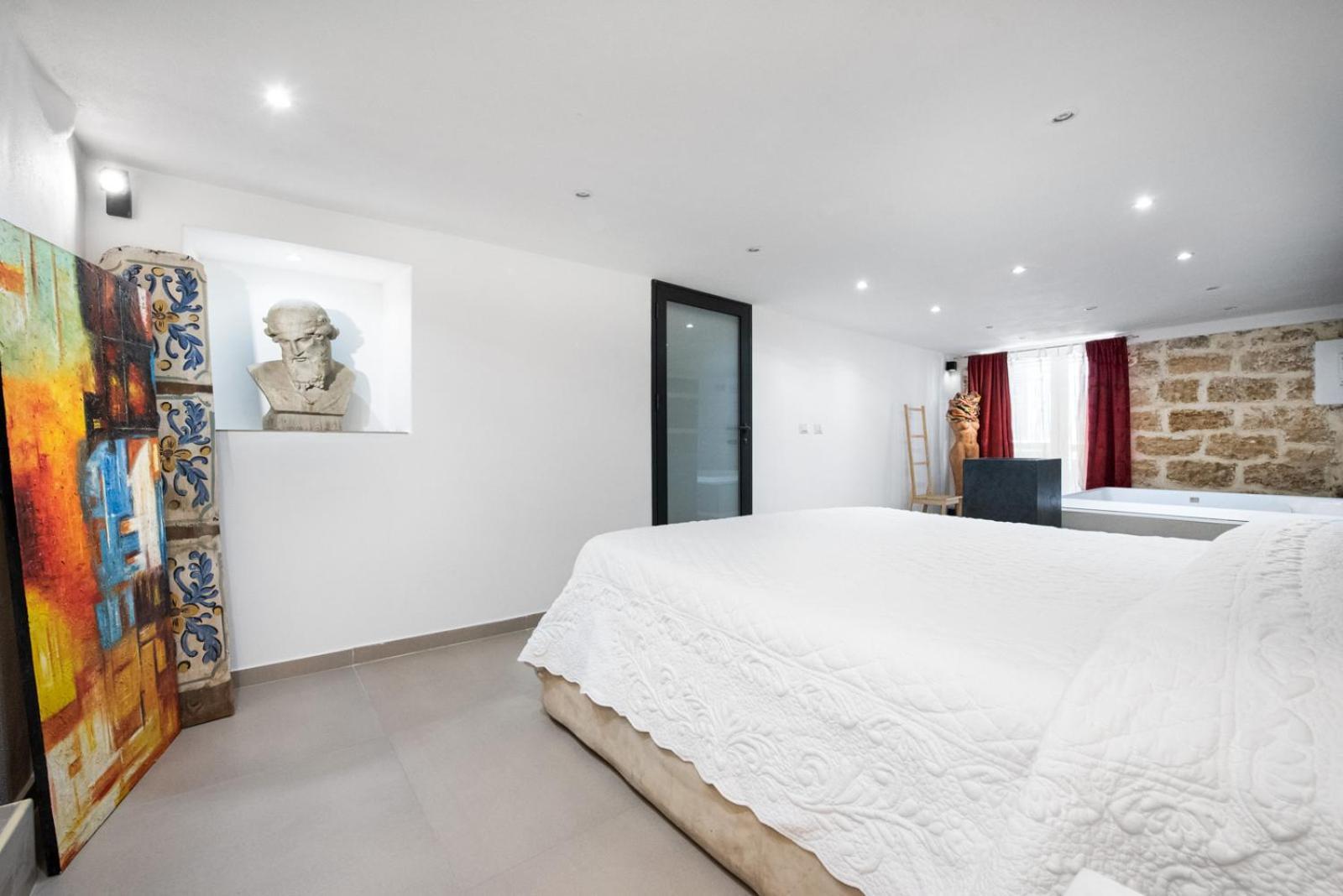 Suite Spa Bath