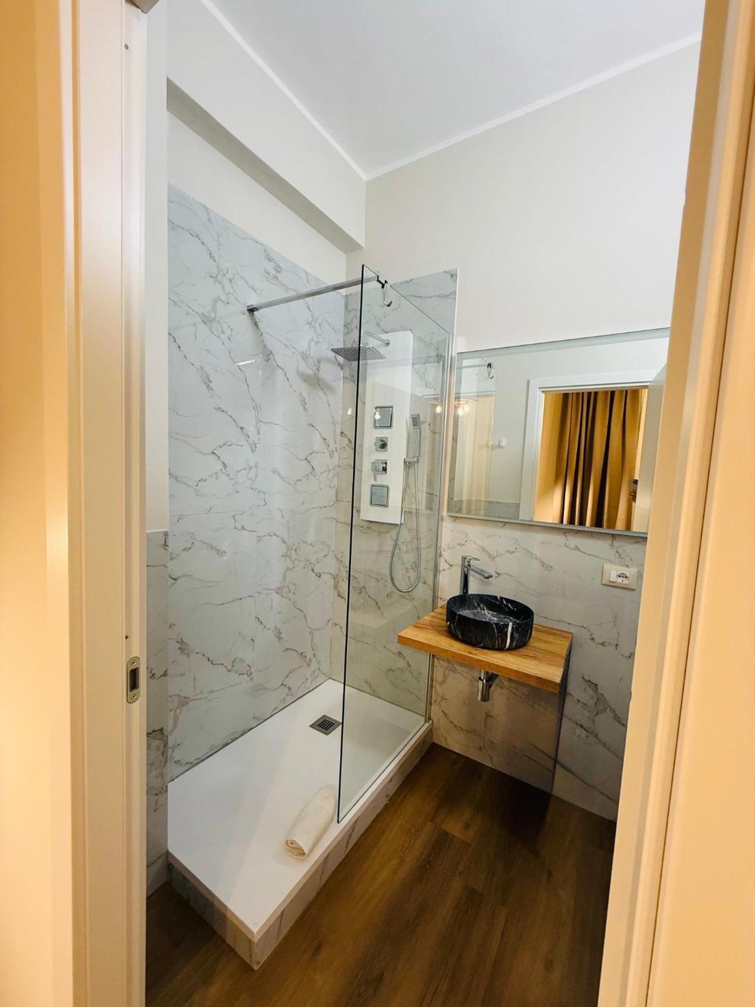 Double Room Private Bathroom
