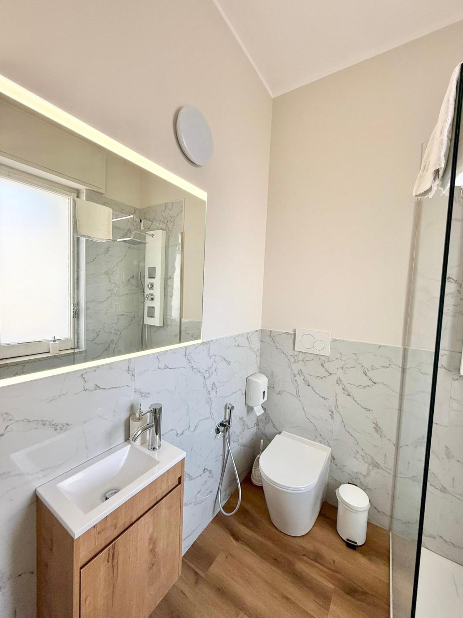 Double Room Private Bathroom
