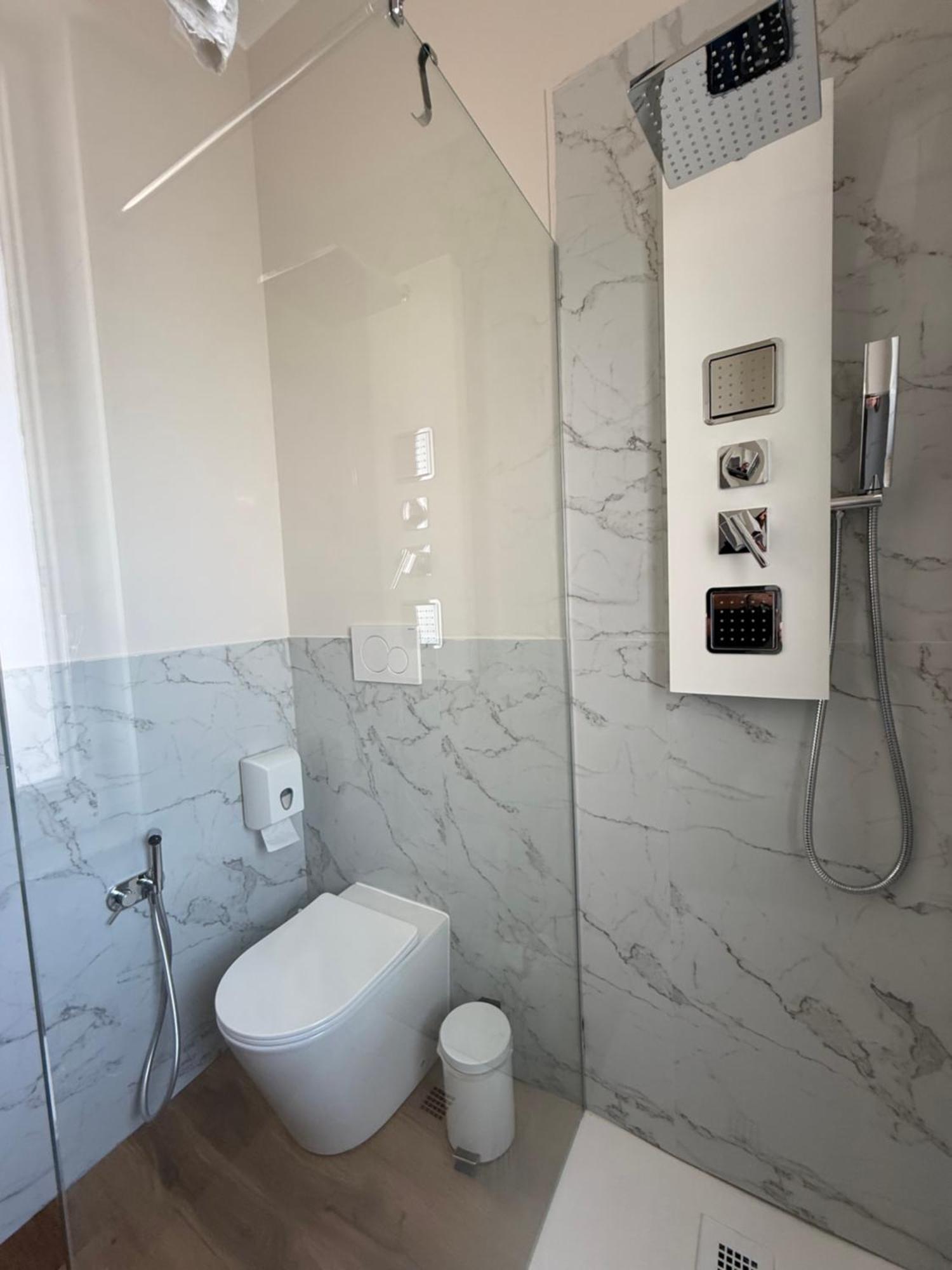 Double Room Private Bathroom